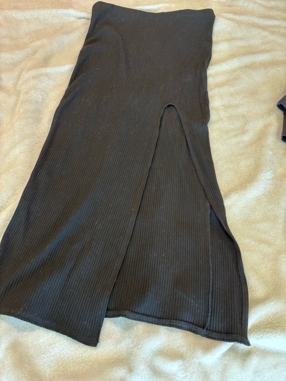 Lulu's Black Ribbed Midi Skirt with Slit Detail